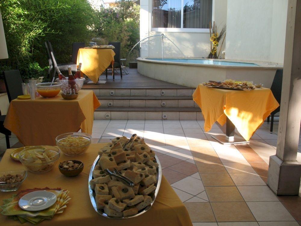 Hotel Orly Cesenatico Exterior foto