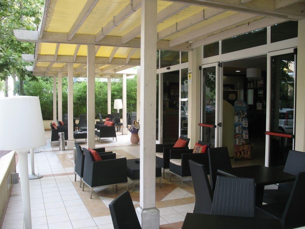 Hotel Orly Cesenatico Exterior foto