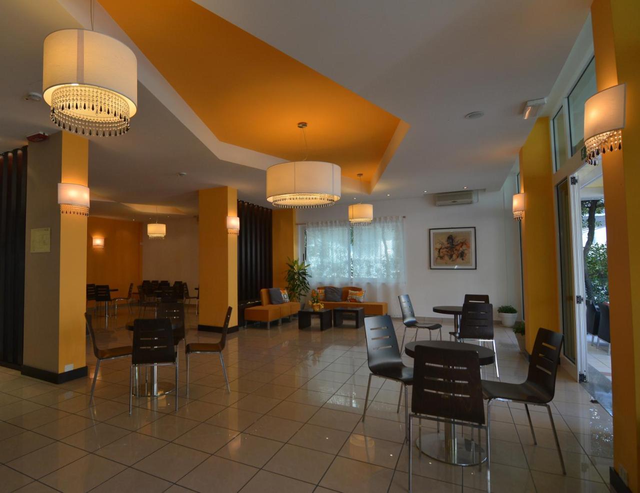 Hotel Orly Cesenatico Exterior foto